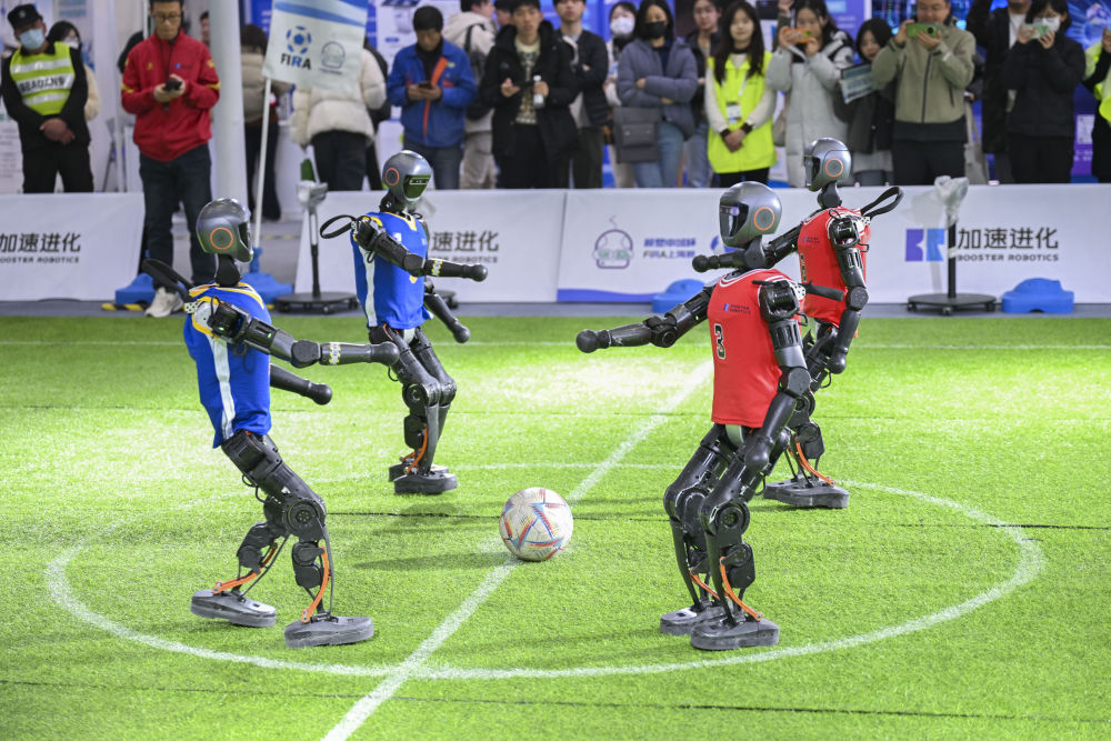 媒体管家上海软闻2025 ：全民化、国际化、加速化——2025全球开发者先锋大会透露AI发展新趋势(图2)